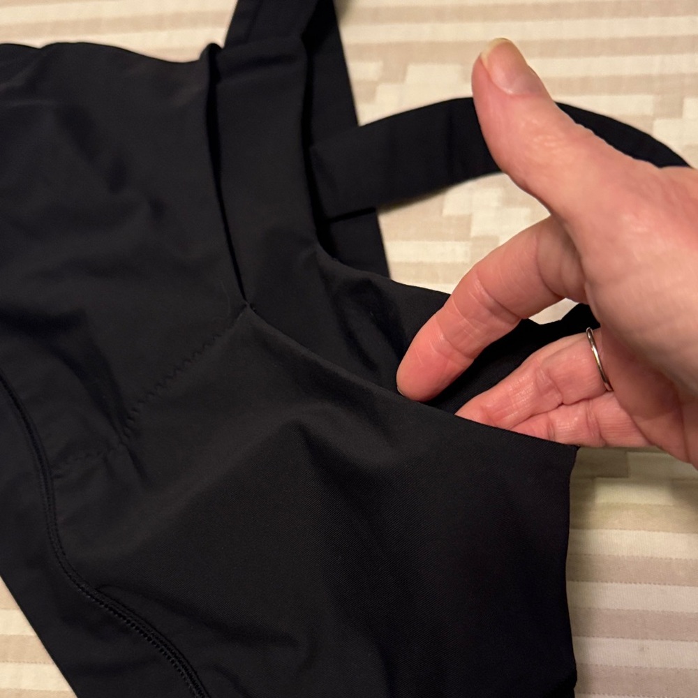 Lululemon Athletica Black Cross-Back Sports Bra ECU - Picture 5 of 5